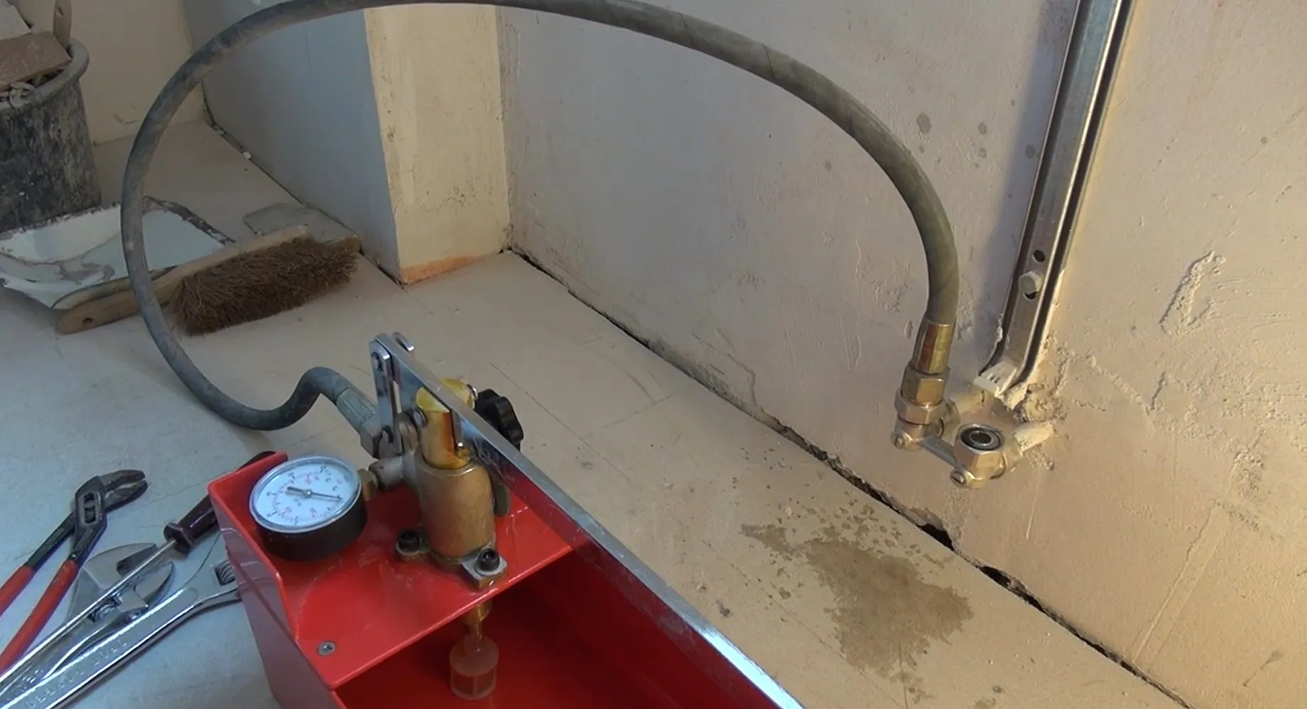 Sprawdzenie szczelności rur