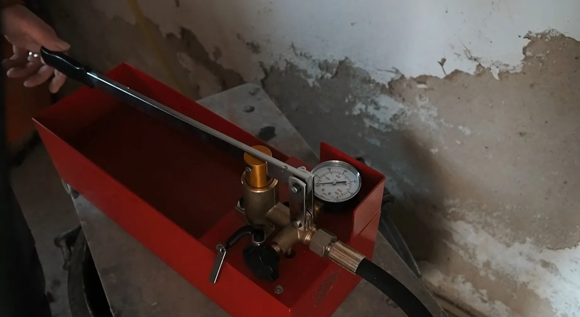 Próba ciśnieniowa wodą